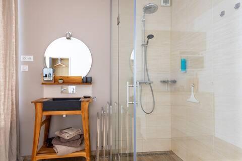 Ferienwohnung Studio Chic Avec Salon Et Terrasse Privee Tourcoing Exterior foto